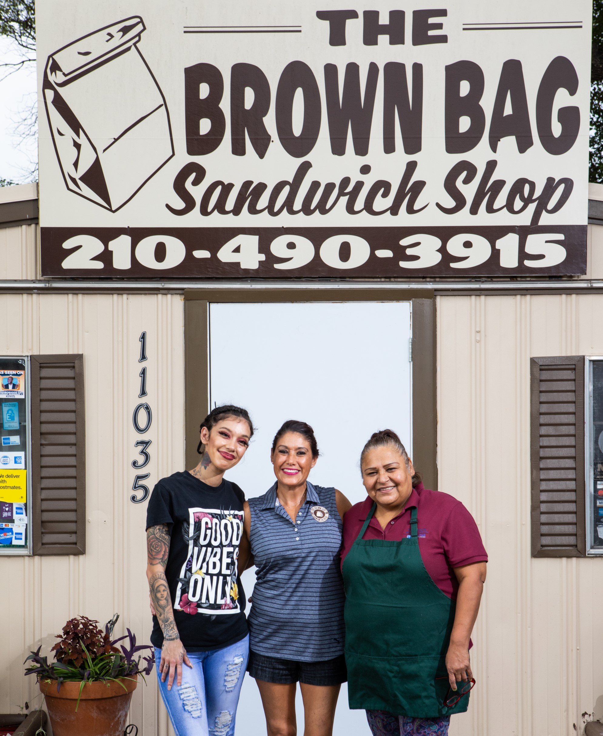 Brown Bag Deli - Sandwiches, Fresh Ingredients, Deli